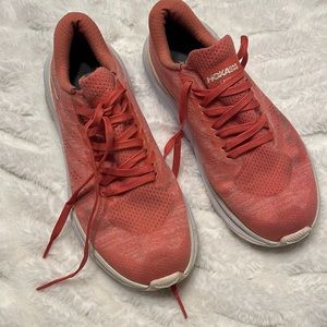 Hoka One One Cavu 3. Women’s size 6